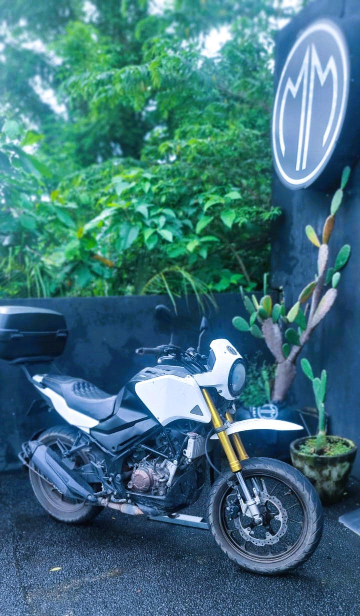 MM11 HONDA CBX